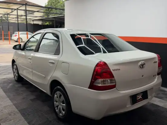 TOYOTA-ETIOS-1.5 XLS SEDAN 16V FLEX 4P AUTOMÁTICO TOYOTA-ETIOS-2016