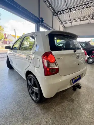 TOYOTA-ETIOS-1.5 XS 16V FLEX 4P AUTOMÁTICO TOYOTA-ETIOS-2016