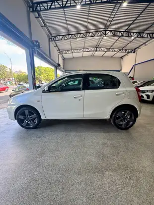 TOYOTA-ETIOS-1.5 XS 16V FLEX 4P AUTOMÁTICO TOYOTA-ETIOS-2016
