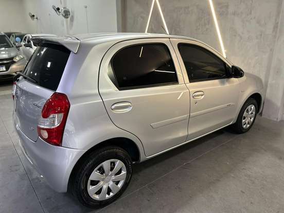 TOYOTA-ETIOS-1.3 X 16V FLEX 4P MANUAL TOYOTA-ETIOS-2016