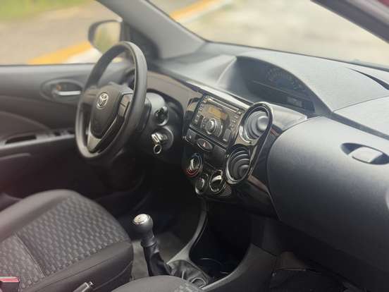 TOYOTA-ETIOS-1.3 X 16V FLEX 4P MANUAL TOYOTA-ETIOS-2014