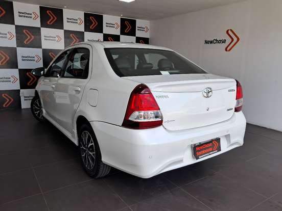 TOYOTA-ETIOS-1.5 PLATINUM SEDAN 16V FLEX 4P AUTOMÁTICO TOYOTA-ETIOS-2018