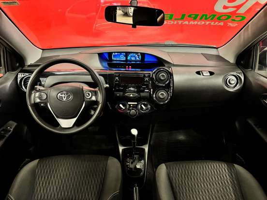 TOYOTA-ETIOS-2018