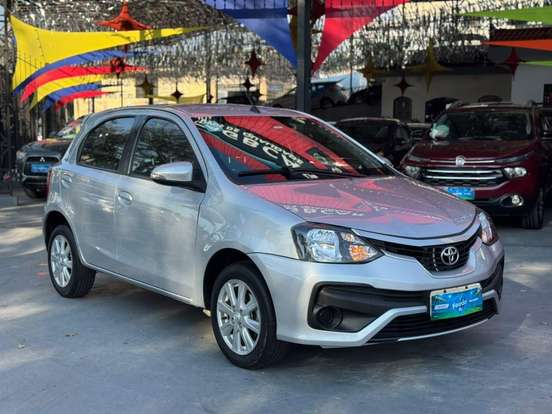 TOYOTA-ETIOS-2019