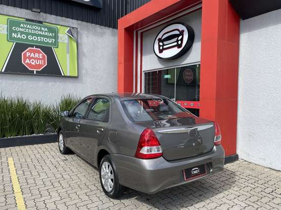 TOYOTA-ETIOS-2019