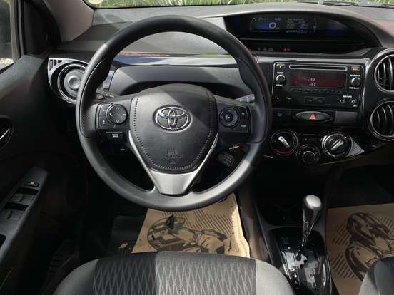 TOYOTA-ETIOS-1.5 X PLUS SEDAN 16V FLEX 4P AUTOMÁTICO TOYOTA-ETIOS-2019