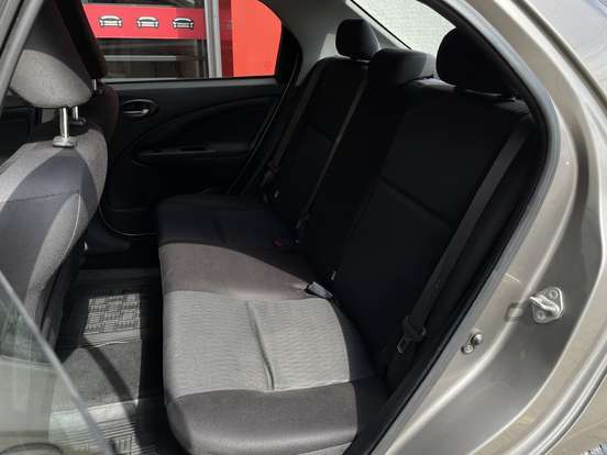 TOYOTA-ETIOS-1.5 X PLUS SEDAN 16V FLEX 4P AUTOMÁTICO TOYOTA-ETIOS-2019