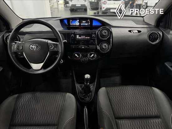 TOYOTA-ETIOS-2019