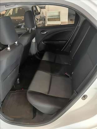 TOYOTA-ETIOS-2021