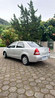TOYOTA-ETIOS-2016