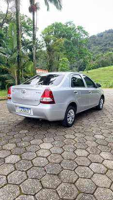 TOYOTA-ETIOS-2016