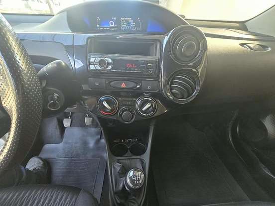 TOYOTA-ETIOS-2016