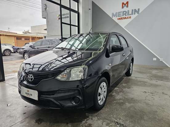 TOYOTA-ETIOS-2018