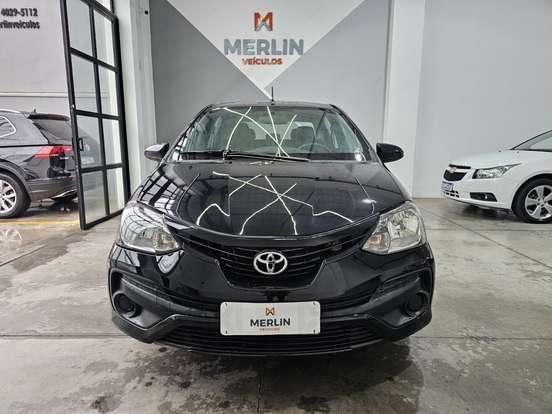 TOYOTA-ETIOS-2018
