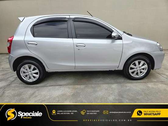 TOYOTA-ETIOS-2016