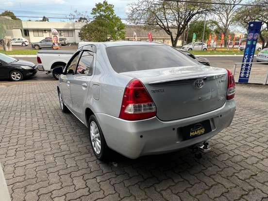 TOYOTA-ETIOS-2014