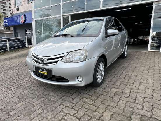 TOYOTA-ETIOS-1.5 XLS SEDAN 16V FLEX 4P MANUAL TOYOTA-ETIOS-2014