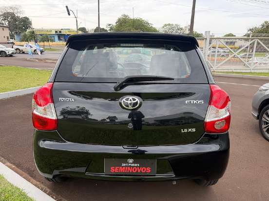 TOYOTA-ETIOS-1.5 XS 16V FLEX 4P MANUAL TOYOTA-ETIOS-2015