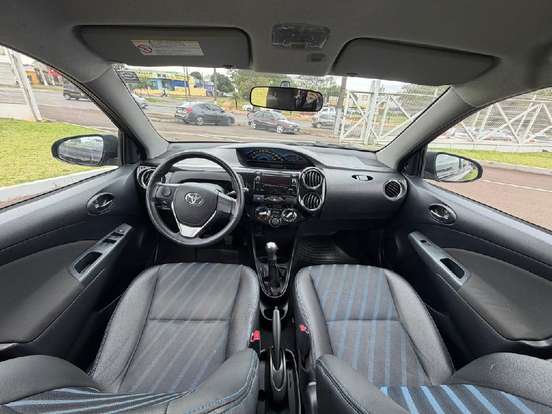 TOYOTA-ETIOS-2015