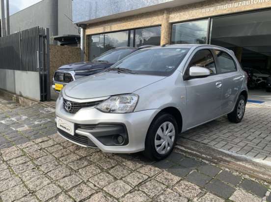 TOYOTA-ETIOS-2017