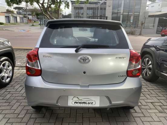 TOYOTA-ETIOS-2017