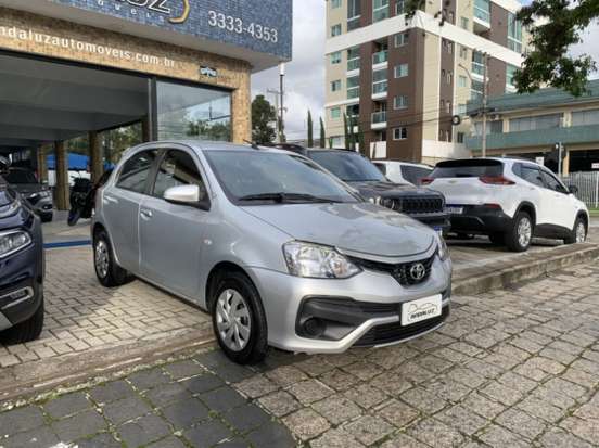 TOYOTA-ETIOS-2017