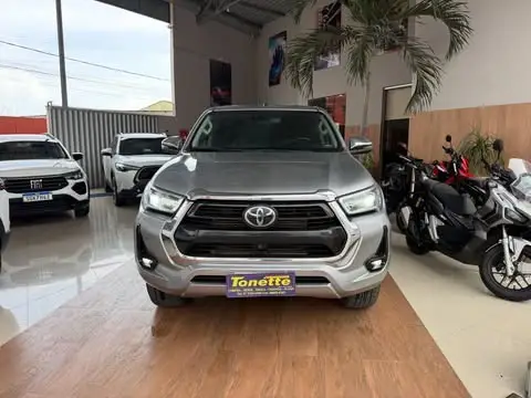 TOYOTA HILUX 2.8 D-4D TURBO DIESEL CD CONQUEST 4X4 AUTOMÁTICO