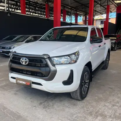 TOYOTA-HILUX-2023