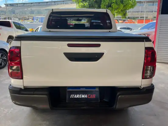 TOYOTA-HILUX-2.8 D-4D TURBO DIESEL CD POWER PACK 4X4 MANUAL TOYOTA-HILUX-2023