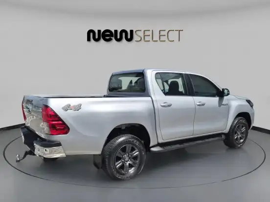 TOYOTA-HILUX-2024