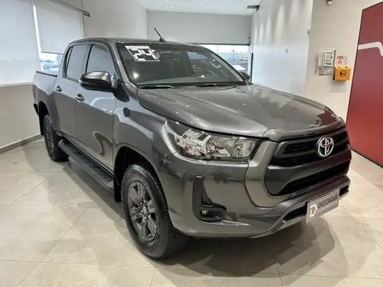 TOYOTA-HILUX-2.8 D-4D TURBO DIESEL CD SR 4X4 AUTOMÁTICO TOYOTA-HILUX-2023