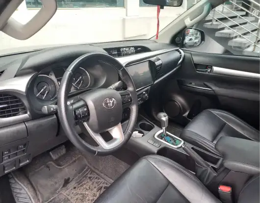 TOYOTA-HILUX-2.8 D-4D TURBO DIESEL CD SR 4X4 AUTOMÁTICO TOYOTA-HILUX-2023