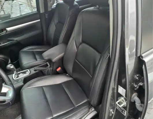 TOYOTA-HILUX-2023