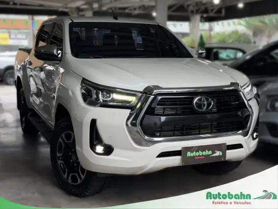 TOYOTA-HILUX-2021