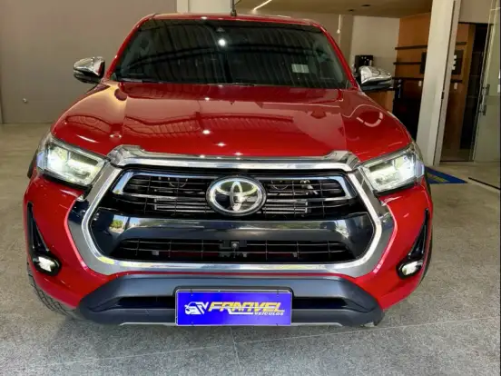 TOYOTA-HILUX-2.8 D-4D TURBO DIESEL CD SRX 4X4 AUTOMÁTICO TOYOTA-HILUX-2022