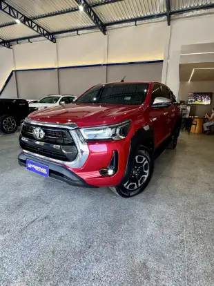 TOYOTA-HILUX-2022