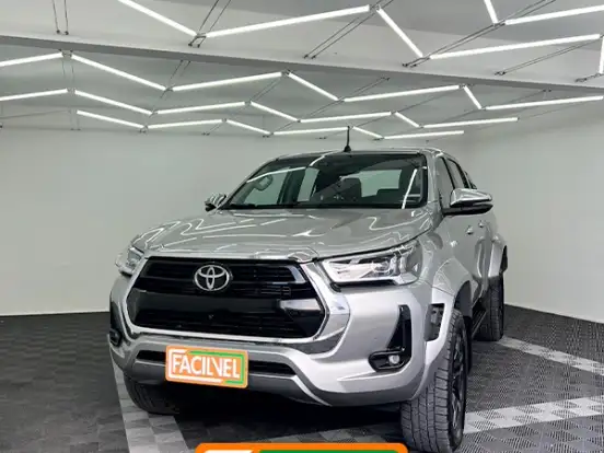 TOYOTA-HILUX-2.8 D-4D TURBO DIESEL CD SRX PLUS 4X4 AUTOMÁTICO TOYOTA-HILUX-2024