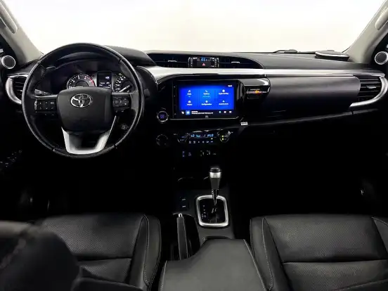 TOYOTA-HILUX-2024