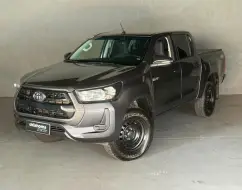 TOYOTA HILUX 2.8 D-4D TURBO DIESEL CHASSI 4X4 AUTOMÁTICO TOYOTA HILUX 2.8 D-4D TURBO DIESEL CHASSI 4X4 AUTOMÁTICO