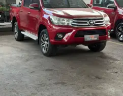TOYOTA HILUX 2.8 SR 4X4 CD 16V DIESEL 4P AUTOMÁTICO TOYOTA HILUX 2.8 SR 4X4 CD 16V DIESEL 4P AUTOMÁTICO