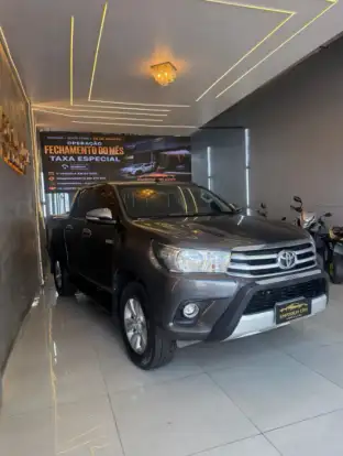 TOYOTA-HILUX-2016