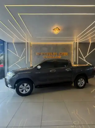 TOYOTA-HILUX-2016