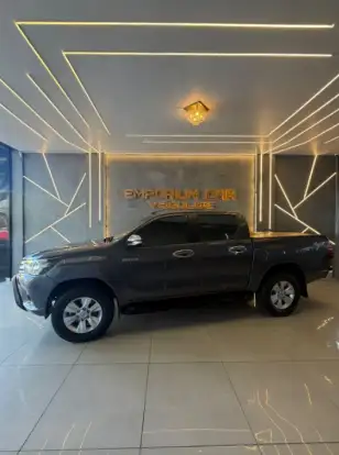 TOYOTA-HILUX-2016