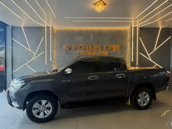 TOYOTA-HILUX-2.8 SRX 4X4 CD 16V DIESEL 4P AUTOMÁTICO TOYOTA-HILUX-2016