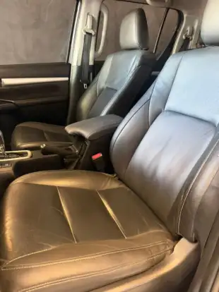 TOYOTA-HILUX-2016