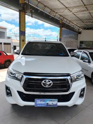 TOYOTA HILUX 2.8 SRX 4X4 CD 16V DIESEL 4P AUTOMÁTICO