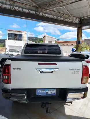 TOYOTA-HILUX-2020