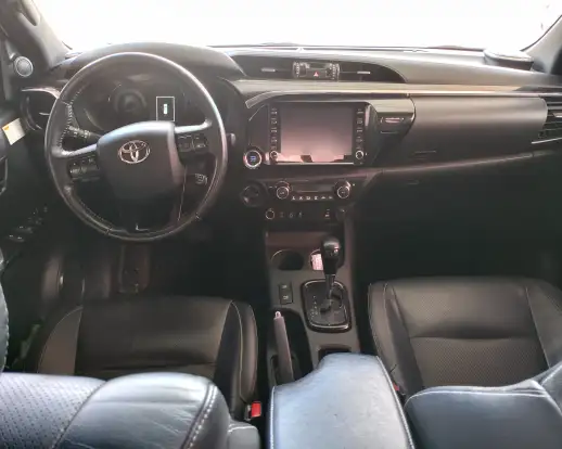 TOYOTA-HILUX-2020