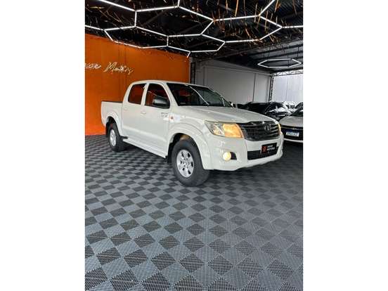 TOYOTA-HILUX-2013