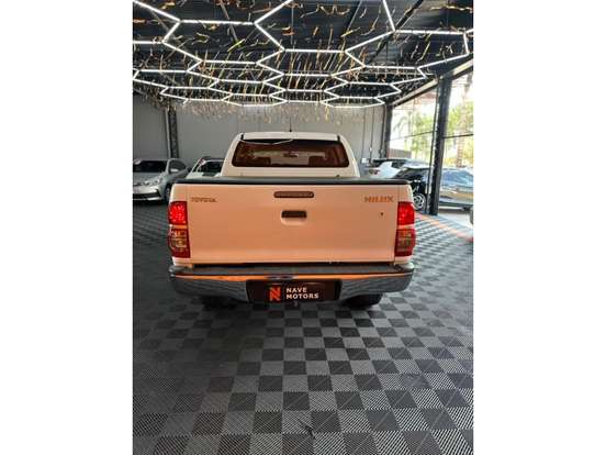 TOYOTA-HILUX-2013